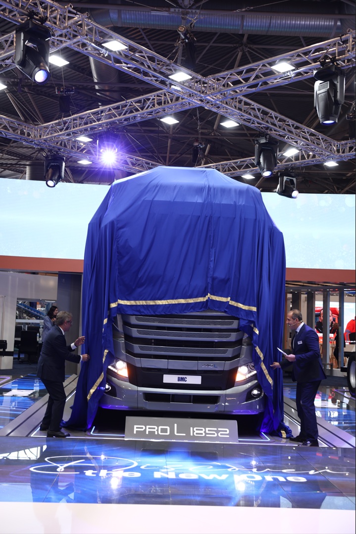 Read more about the article BMC PRO L 1852 – moc, wydajność i komfort w transporcie międzynarodowym