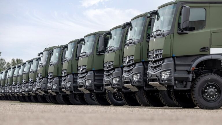 Read more about the article Na lądzie i w powietrzu: Daimler Truck nawiązuje współpracę z niemieckim producentem dronów Quantum Systems
