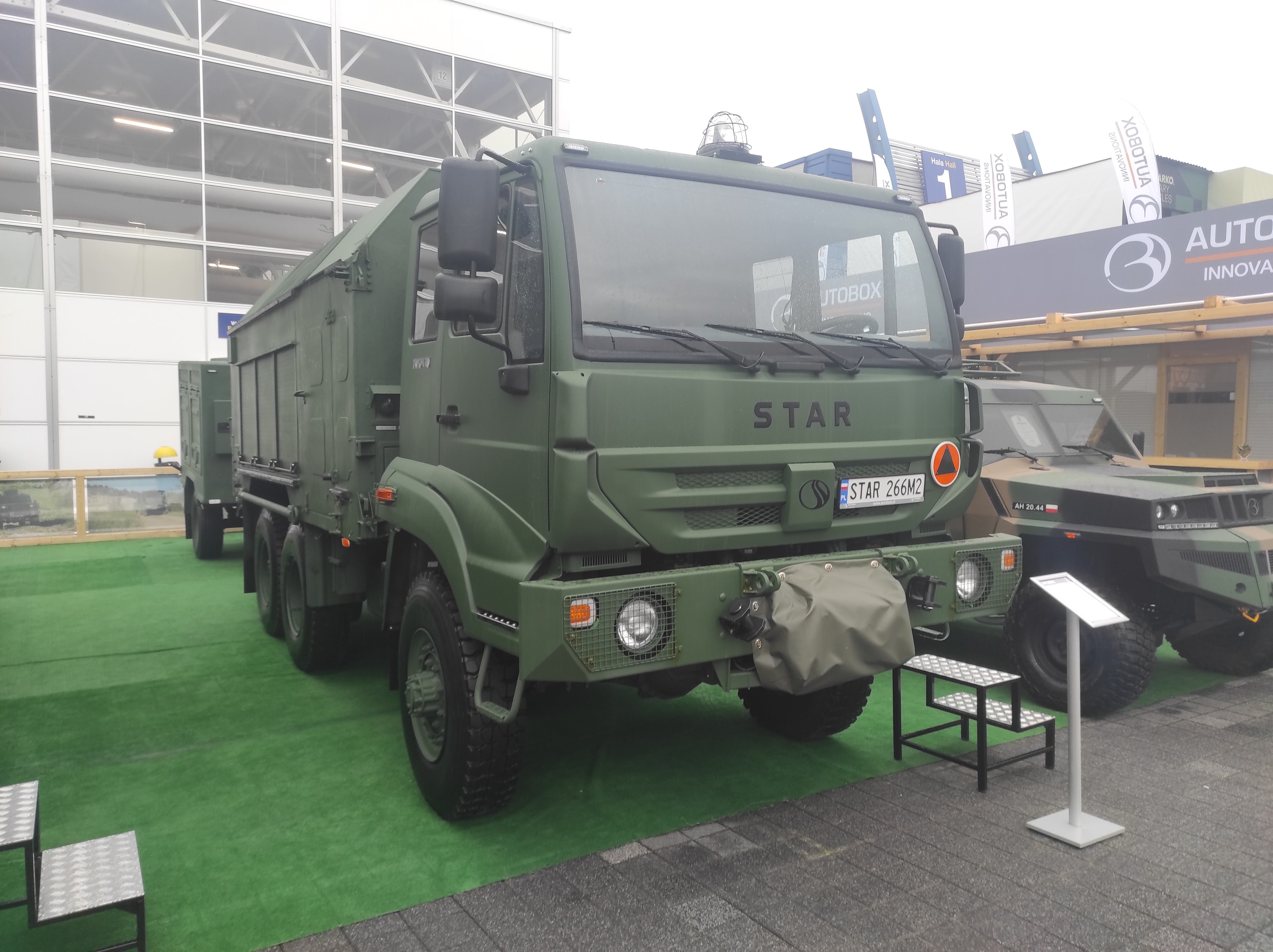 Read more about the article Kolejne zmodernizowane Stary 266M2 z Autobox dla Sił Zbrojnych RP