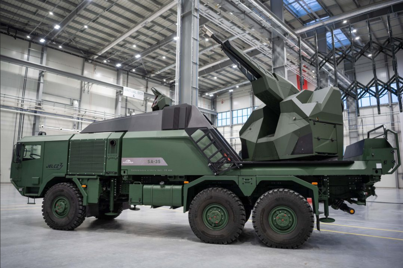 Read more about the article Nowa fabryka Jelcza coraz bliżej