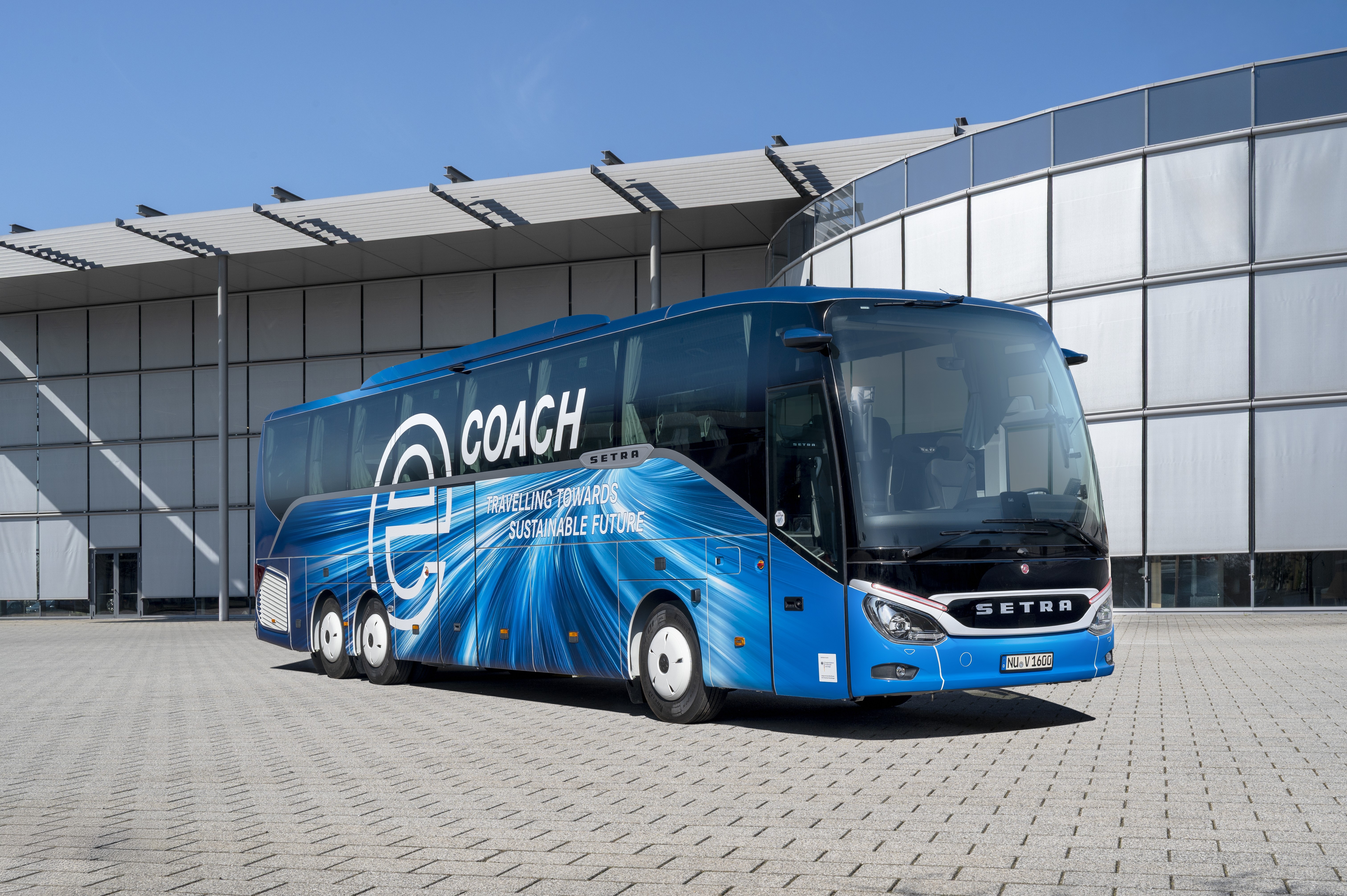 Read more about the article Daimler Buses dalej rozwija swoją pozycję w zakresie usług: nowe oferty i inwestycja do 200 milionów EUR