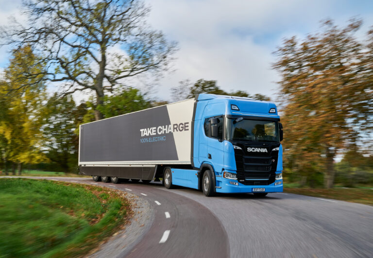 Read more about the article Nowy moduł akumulatorowy Scania pod kabiną i system ładowania Megawatt są już dostępne na zamówienie