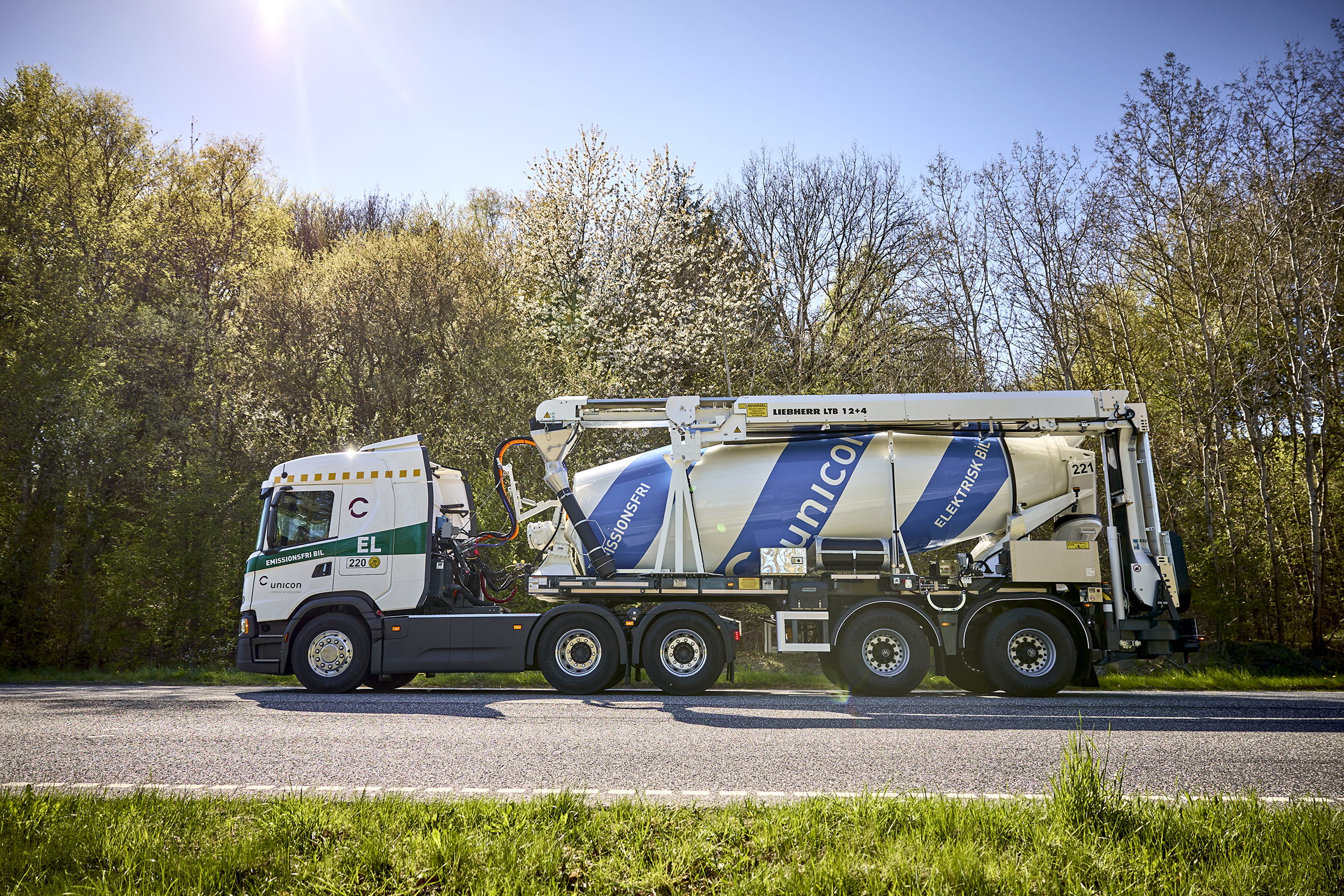 Read more about the article Unicon i Scania prezentują przełomową, w pełni elektryczną betonomieszarkę