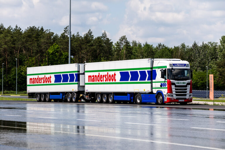 Read more about the article Pokaz zestawów EMS 25,25 – EMS -1 i EMS 2 na torze Modlin – uporządkowanie nazewnictwa
