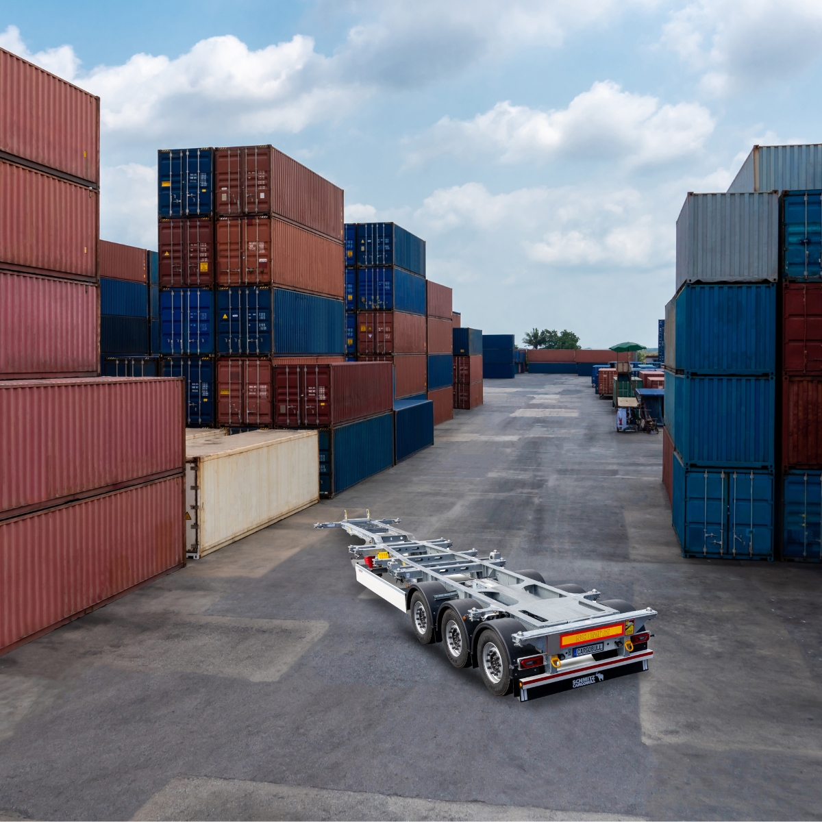 Read more about the article Naczepa podkontenerowa S.CF ALLROUND 20-45: większa ładowność, łatwiejsza obsługa i większa niezawodność w transporcie kontenerowym
