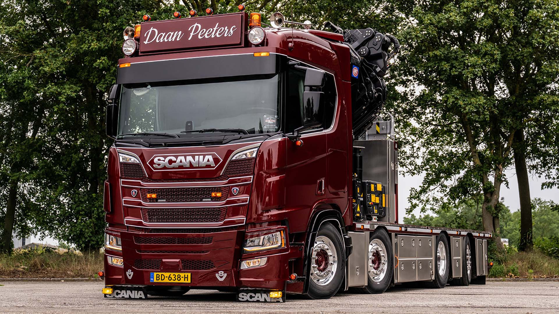 Read more about the article Nowy żuraw samochodowy Scania R660 V8 rozpoczyna eksploatację w Peeters Lift & Logistiek