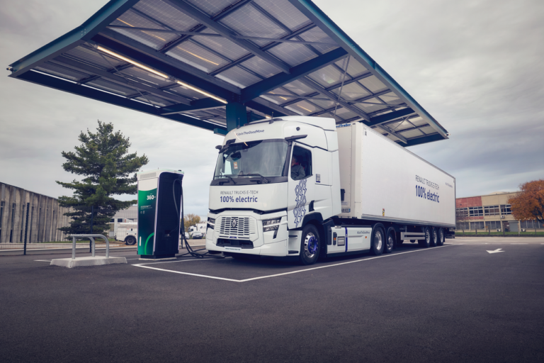 Read more about the article Renault Trucks na targach IAA 2026: praktyczne rozwiązania przyspieszające dekarbonizację transportu drogowego