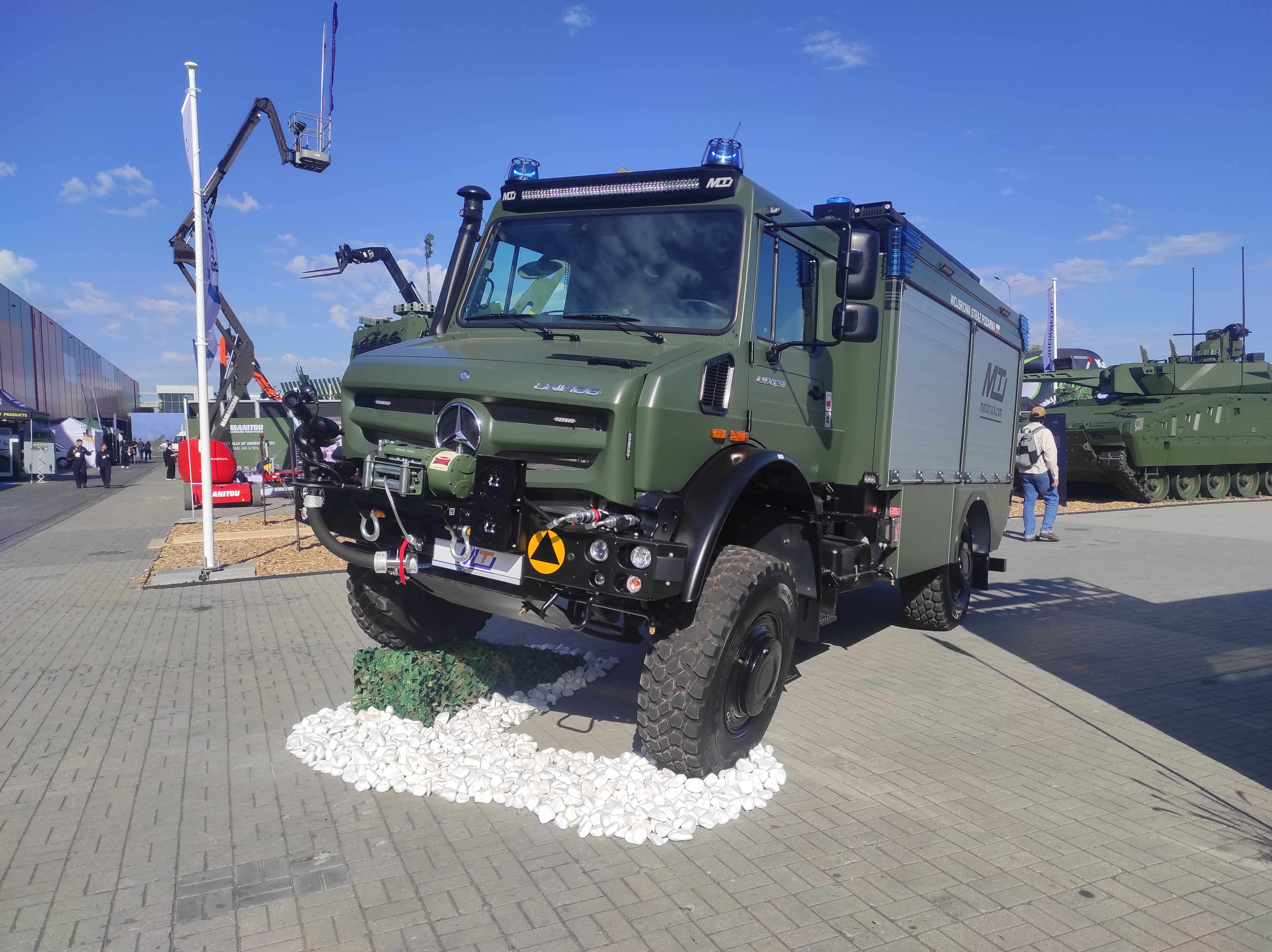 Read more about the article Średni terenowy samochód ratowniczo-gaśniczy na podwoziu Mercedes-Benz Unimog U5023 4×4 z zabudową z kieleckiej firmy Moto-Truck