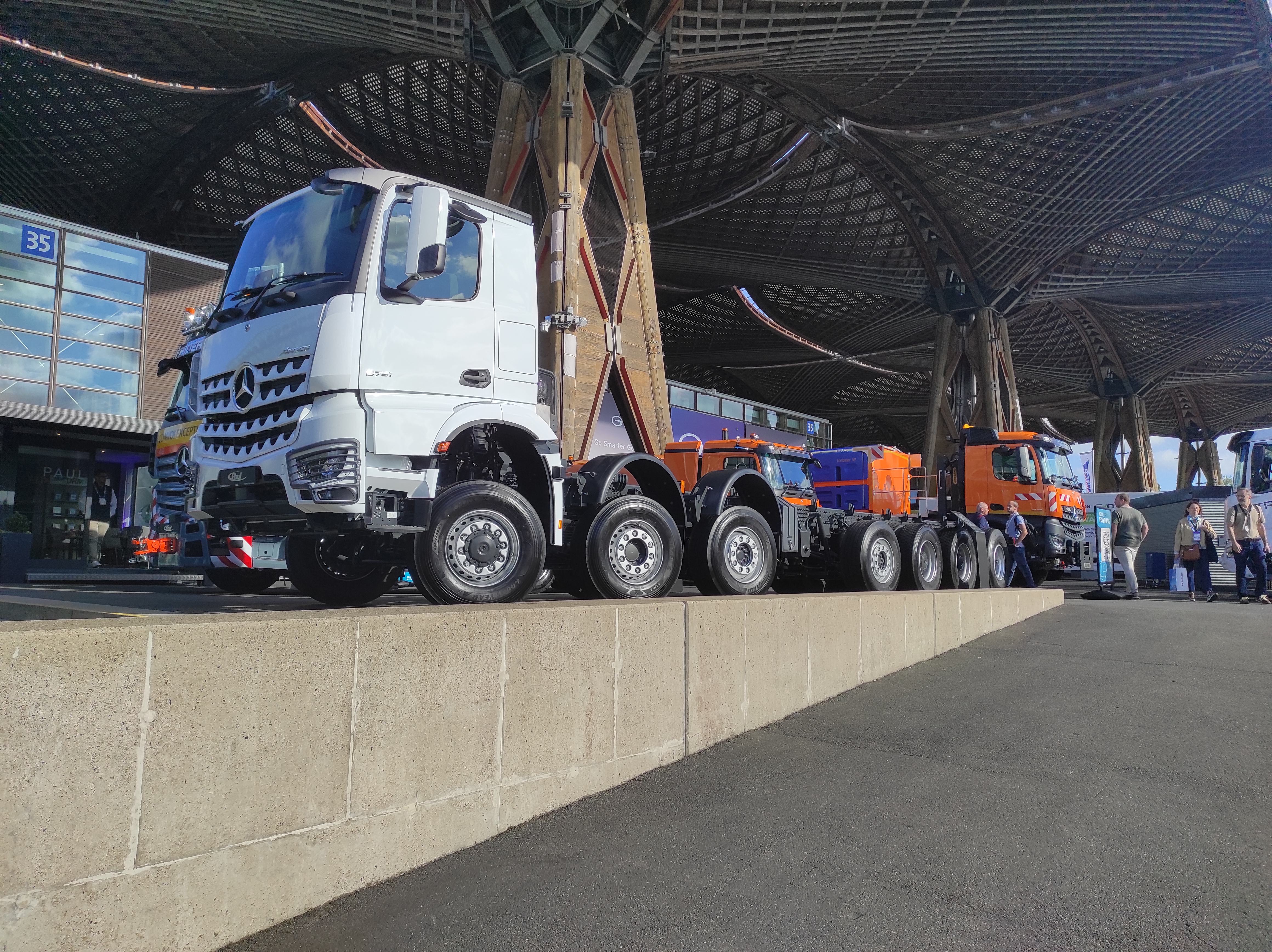 Read more about the article Transformacja transportu ciężarowego: na targach IAA TRANSPORTATION 2026 PAUL TRUCK prezentuje innowacyjne rozwiązania w zakresie pojazdów, od elektromobilności po transport ciężki