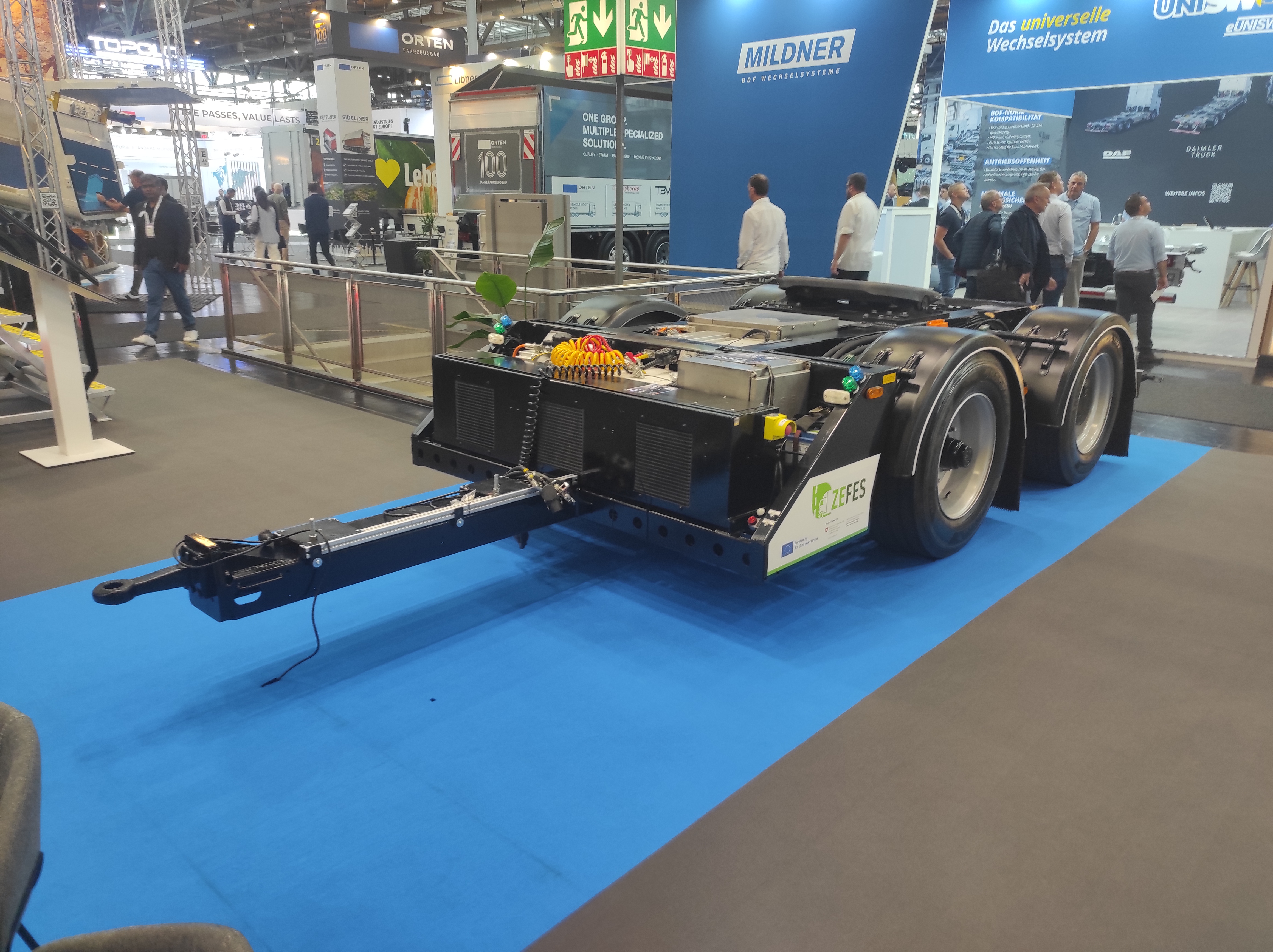 Read more about the article Na targach IAA Transportation 2026 holenderski Van Eck Trailers prezentuje rozwiązania w zakresie automatyzacji manewrów na placu, efektywności transportu i wydajności operacyjnej