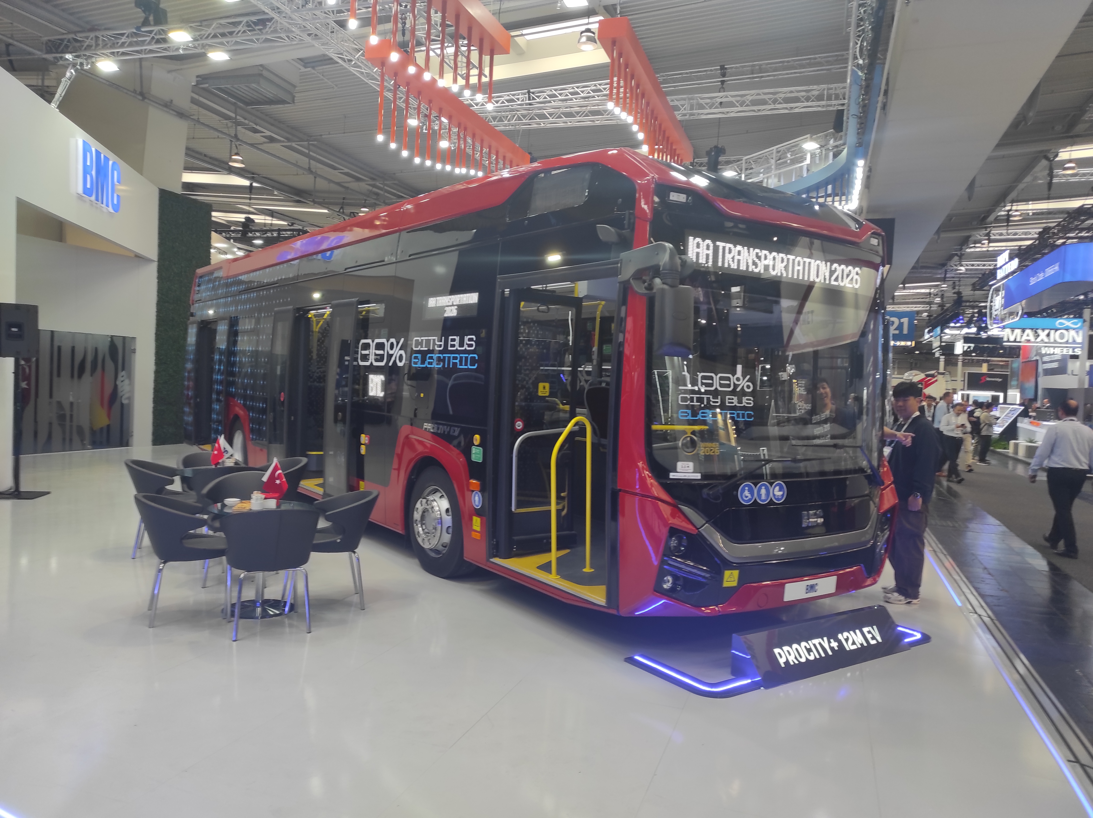 Read more about the article BMC – rozwiązania elektryczne i wyposażone w silniki diesla dla transportu miejskiego