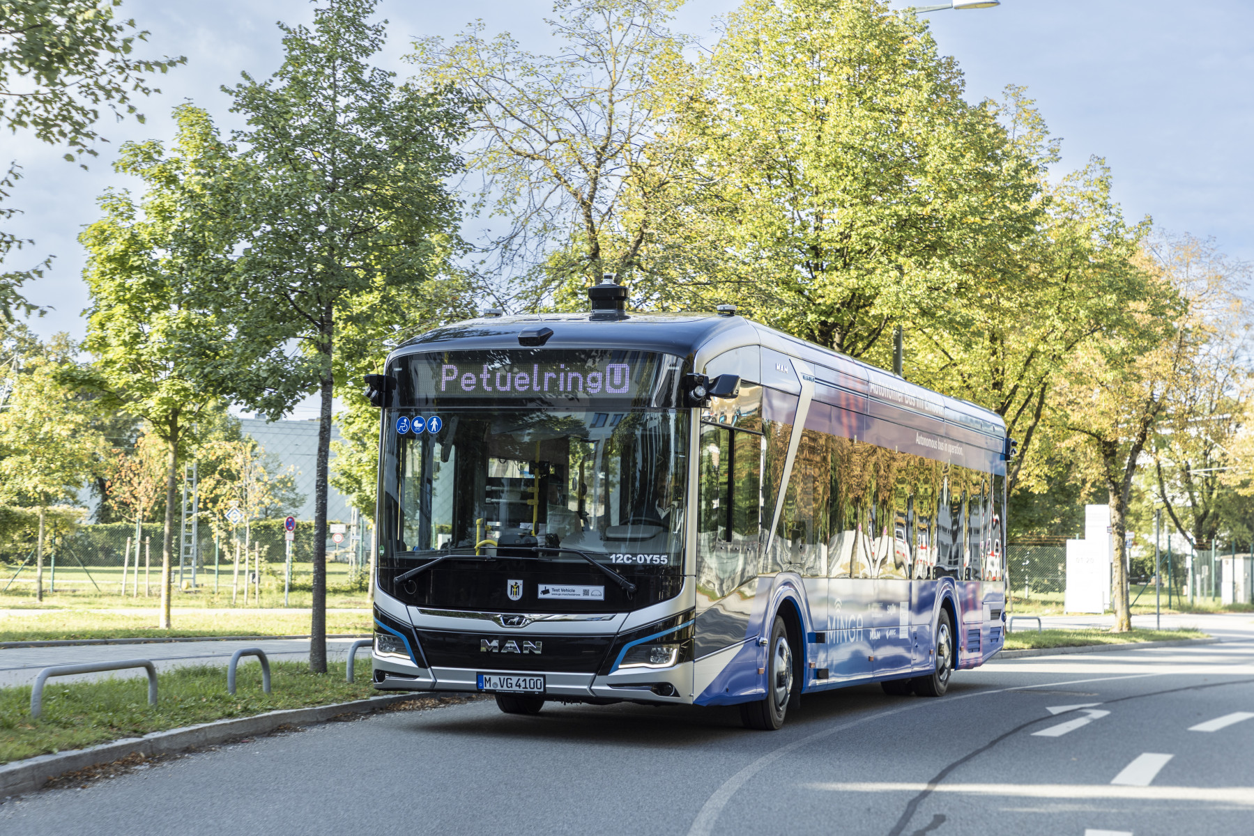 Read more about the article Autonomiczny autobus elektryczny w Monachium: MAN i MVG wprowadzają technologię jazdy autonomicznej do ruchu miejskiego